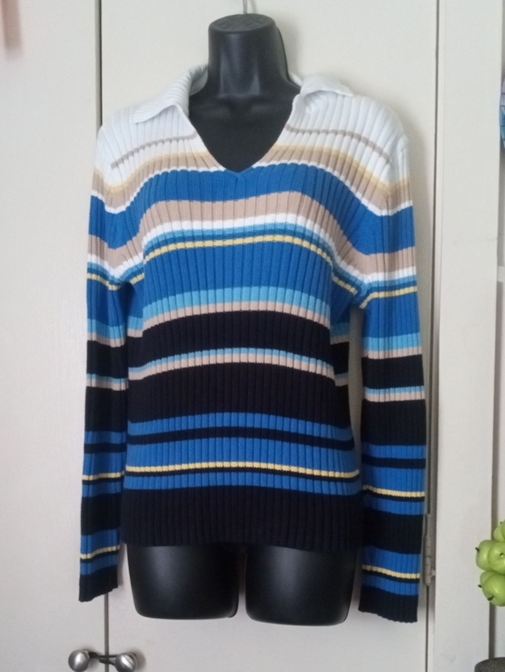 Liz Claiborne Striped & Collared Scoop Neck Long Sleeve Pullover Sweater Medium